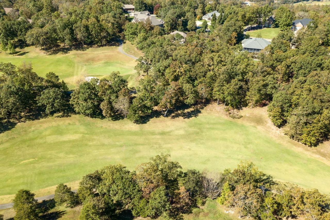 Branson With Balcony On Ledgestone Golf Course Apartment *